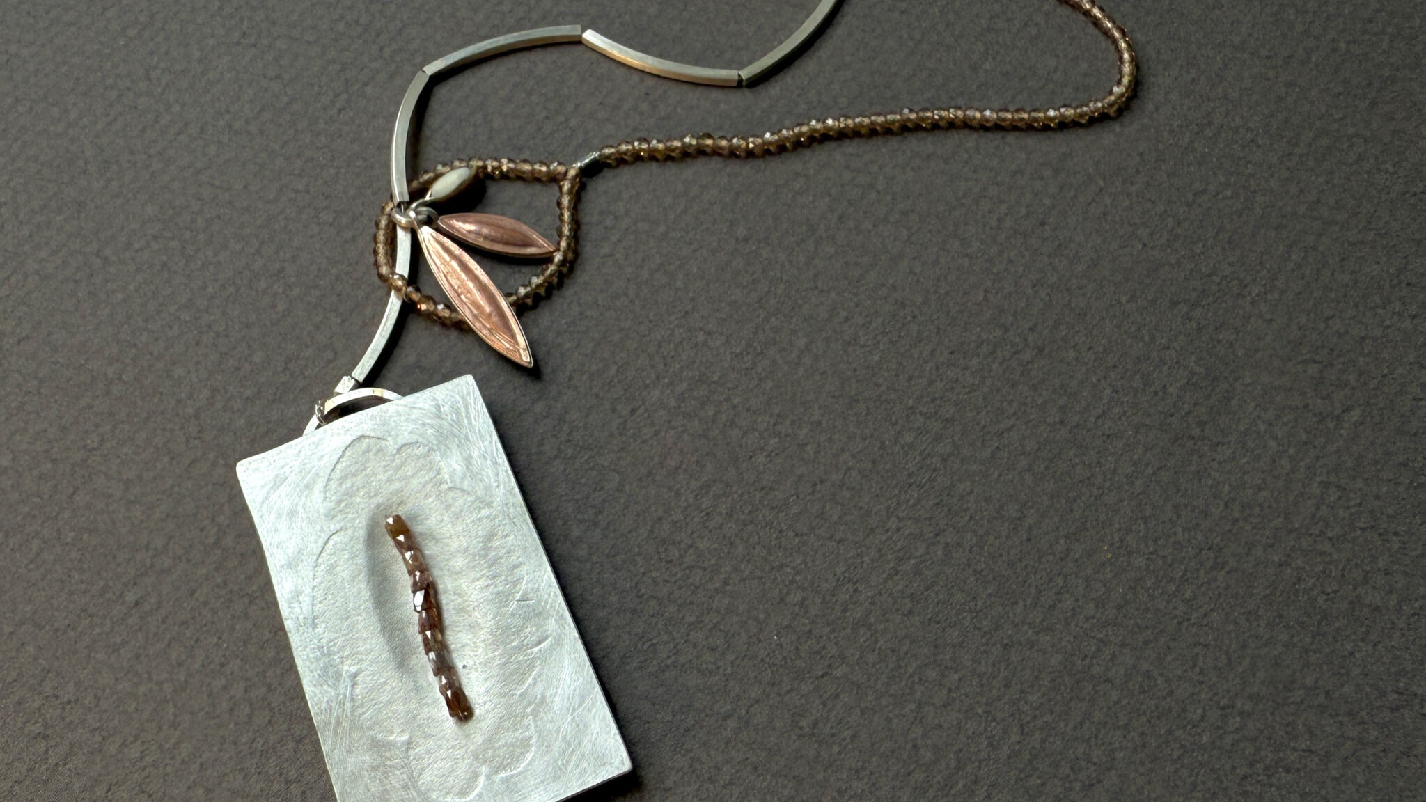 Petit Plat des Feuilles